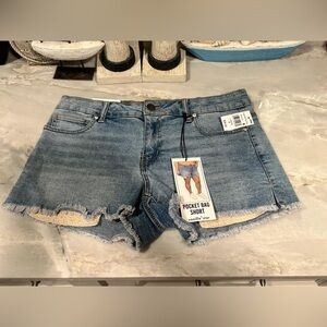 Vanilla Star NWT Jean shorts W29 x 9